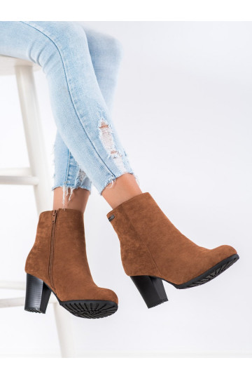 CAMELOVÉ KOTNÍKOVÉ BOTY NA SLOUPKU 2