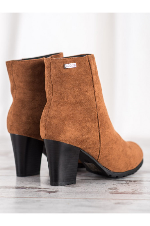 CAMELOVÉ KOTNÍKOVÉ BOTY NA SLOUPKU