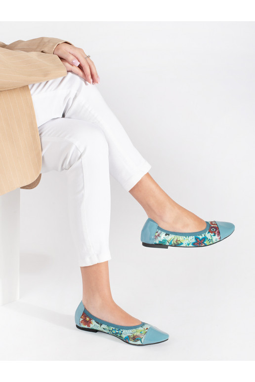 Baleríny s květinovým vzorem a lakovanou špičkou