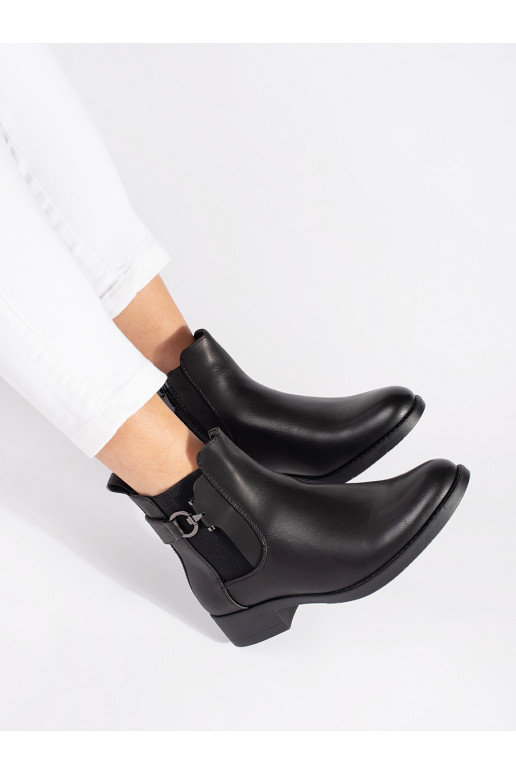 Klasické černé štibletky na plochém podpatku