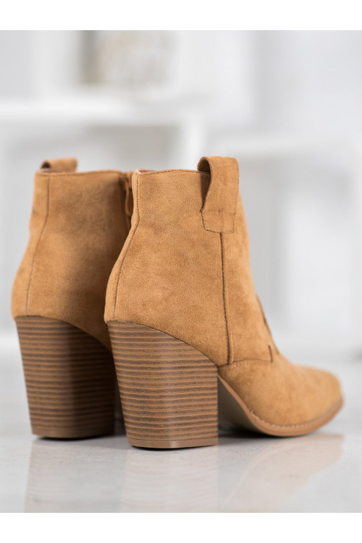 SEMIŠOVÉ KOVBOJKY NA SLOUPKU