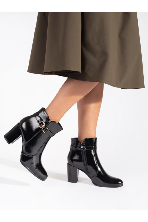 Černé lakované kotníkové boty na podpatku Sergio Leone