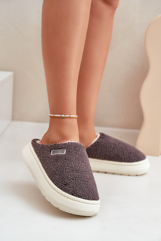 Pašiltintos šlepetės su storu padu...