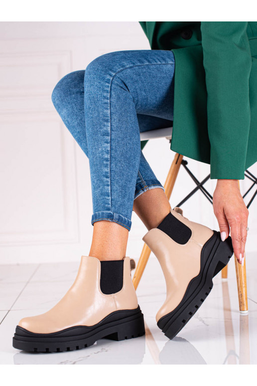 Dámské černé boty štibletky na platformě