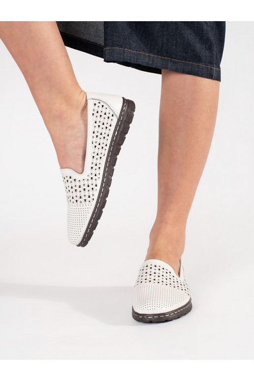 Dírkované bílé polobotky