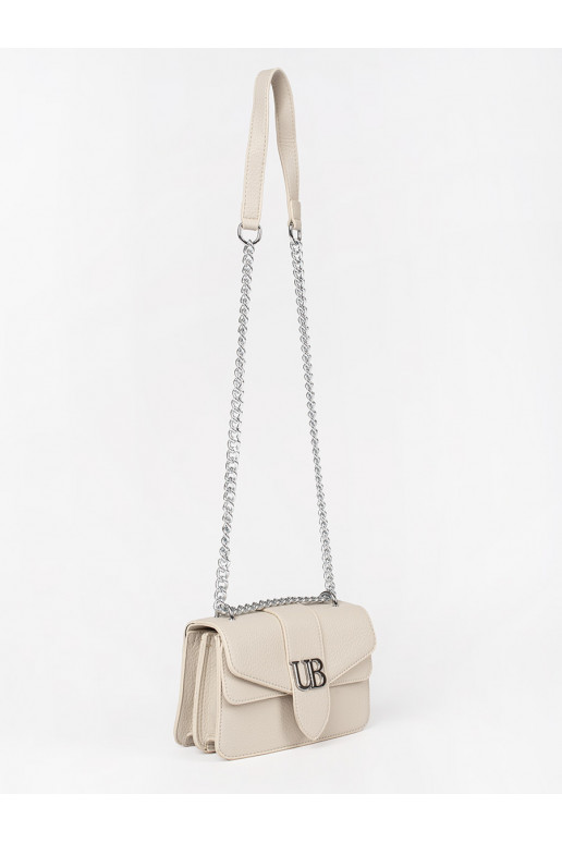 Světle béžová malá kabelka přes rameno se stříbrným řetízkem