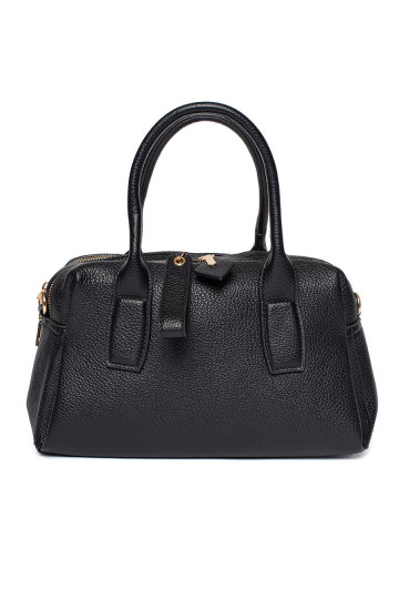 Černá kabelka přes rameno