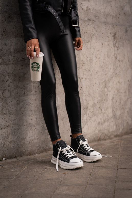 Laisvalaikio bateliai su platforma...