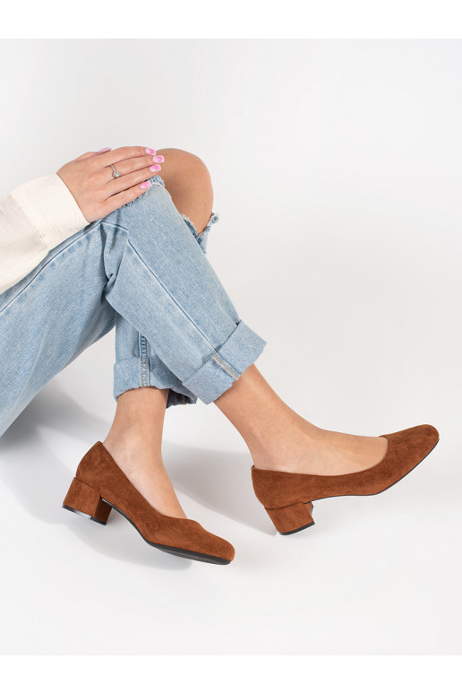 Světle hnědé semišové lodičky na sloupku