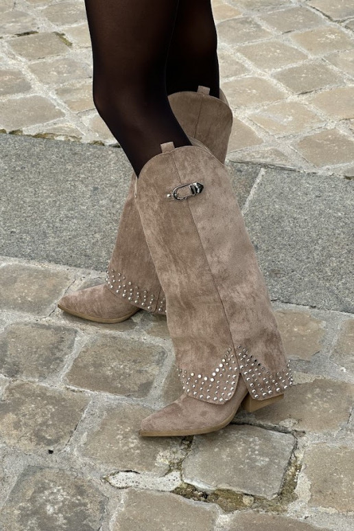 Ilgaauliai batai su kulniukais...