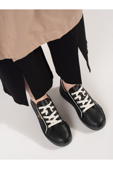 Kožené černé sneakersy na hrubé podrážce 2