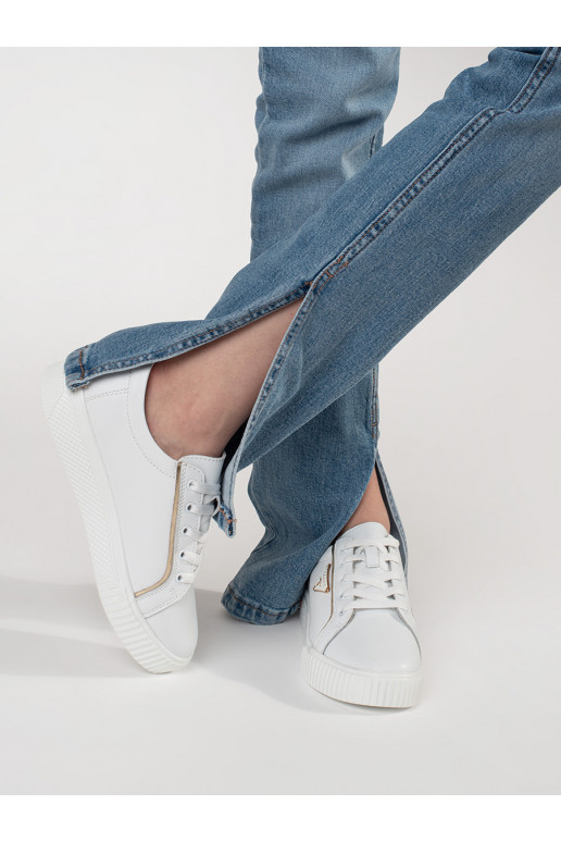 Kožené bílé sneakersy na hrubé podrážce