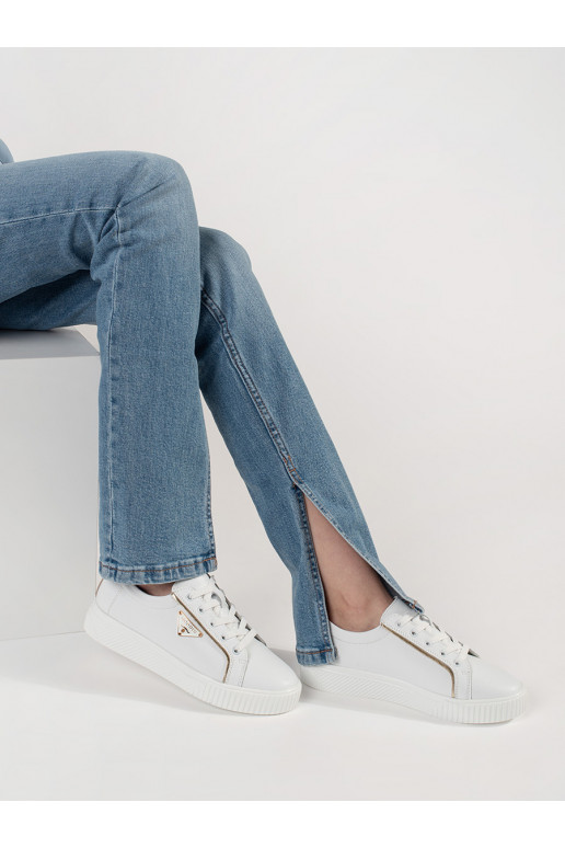 Kožené bílé sneakersy na hrubé podrážce