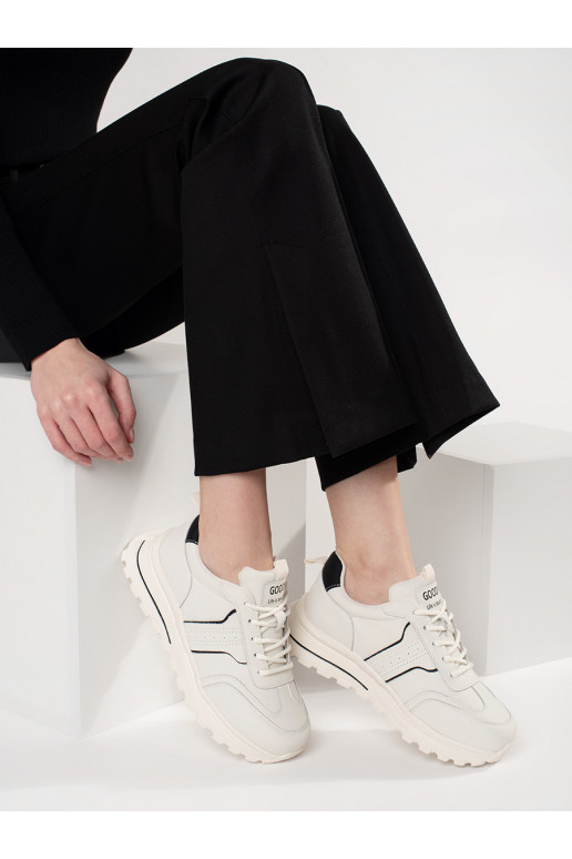 Kožené sportovní boty na hrubé podrážce