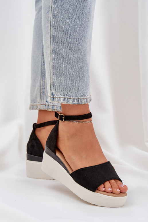 Lehké sandály s platformou I m Koturnie Černé Gillifia Lehké sandály s platformou I m Koturnie Černé Gillifia