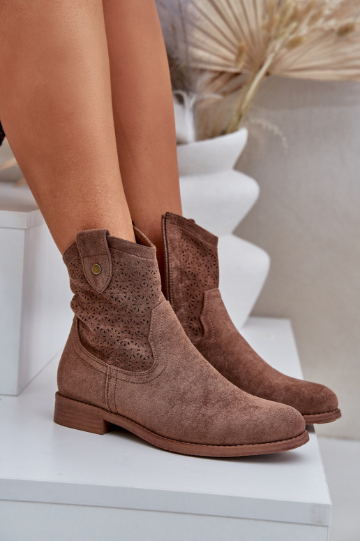 Ažurová obuv s širokými podpatky S.Barski HY51-063 hnědá Ažurová obuv s širokými podpatky S.Barski HY51-063 hnědá