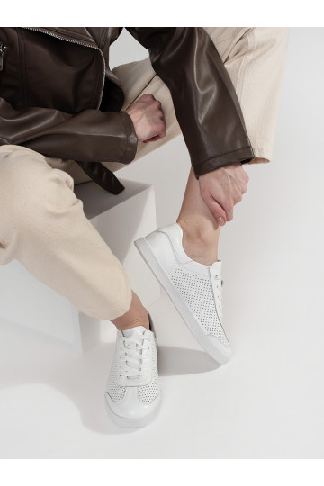 Bílé sportovní boty   2