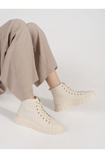 Dámská obuv  s platformou