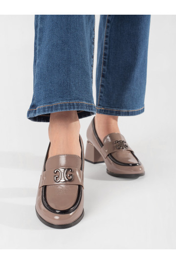 Stylové kotníkové boty kolorze taupe 2