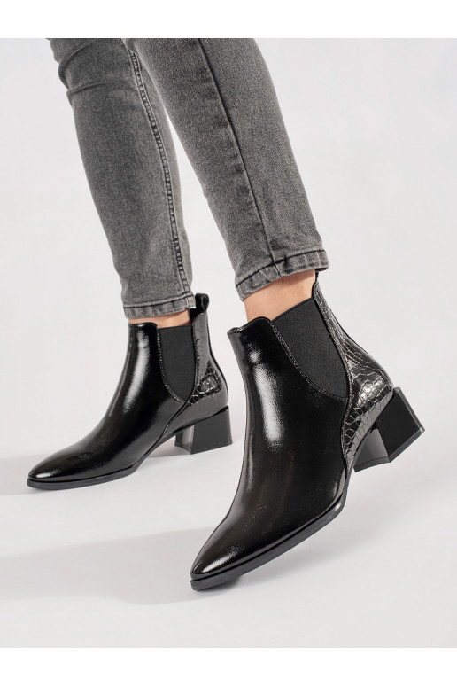 Dámská obuv Černé z migdałowym noskiem Dámská obuv Černé z migdałowym noskiem