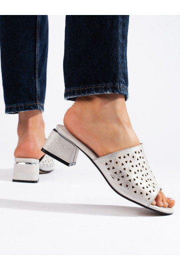 s ažurovými prvky  Pantofle nízký podpatek