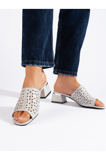 s ažurovými prvky  Pantofle nízký podpatek 2