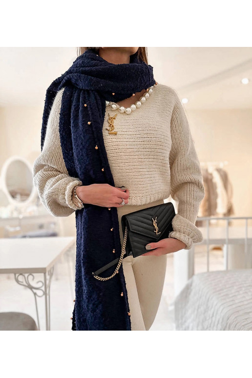 Námořnická modrá šála se zlatými... Námořnická modrá šála se zlatými...