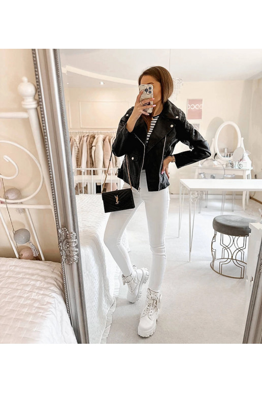 Žábrová černá motorkářská bunda z... Žábrová černá motorkářská bunda z...