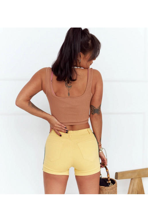 Žluté dámské kraťasy s pruhy Sofi Žluté dámské kraťasy s pruhy Sofi