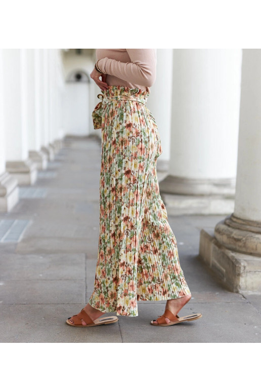 Béžové dámské široké řasené kalhoty... Béžové dámské široké řasené kalhoty...