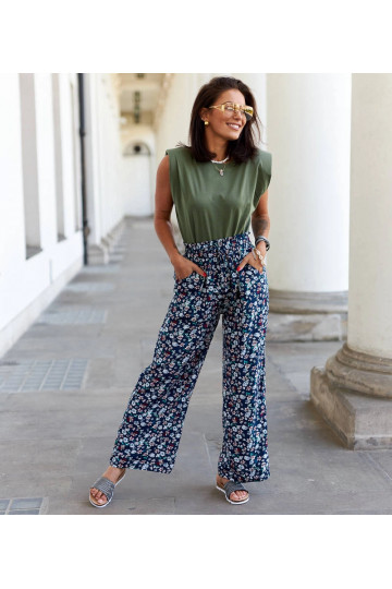 Námořnicky modré květované...