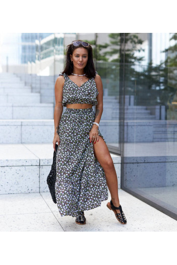 Černý komplet top a sukně...