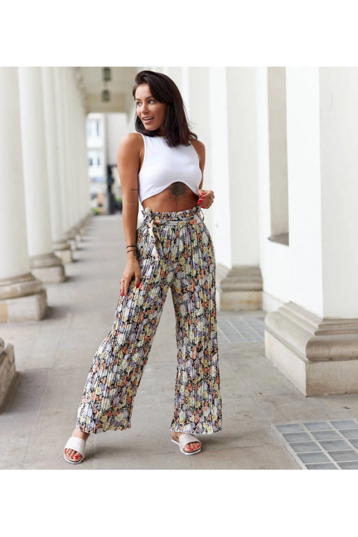 Černé květinové plisované kalhoty Cesate