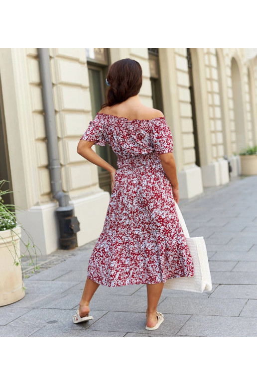 Červený komplet s topem a midi sukní... Červený komplet s topem a midi sukní...