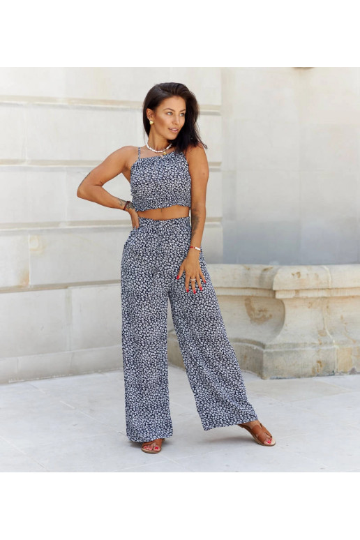 Černý komplet s topem a kalhotami Lia Černý komplet s topem a kalhotami Lia