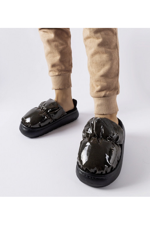 Černé zateplené pantofle Big Star...