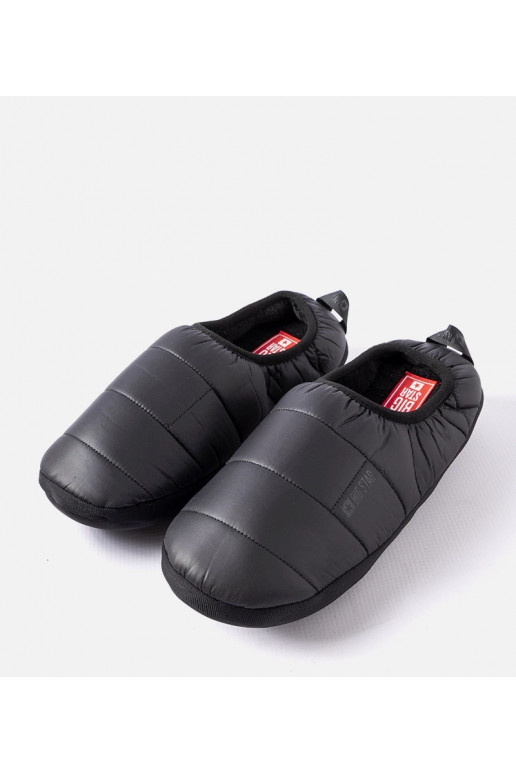 Černé zateplené pánské pantofle...