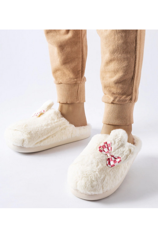 Bílé zateplené dámské pantofle s...
