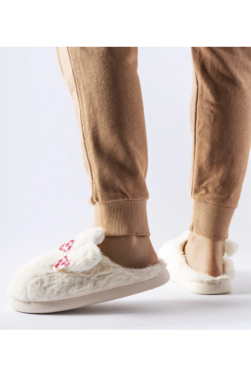 Bílé zateplené dámské pantofle s...