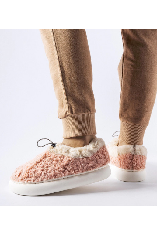 Růžové hřejivé pantofle s uzavřeným...