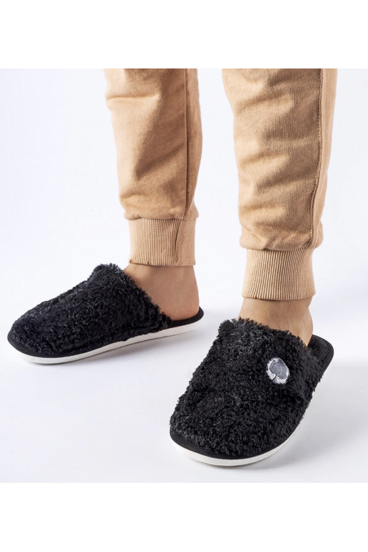 Černé teplé pantofle s nášivkou Alessio