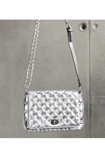 Stříbrná prošívaná...