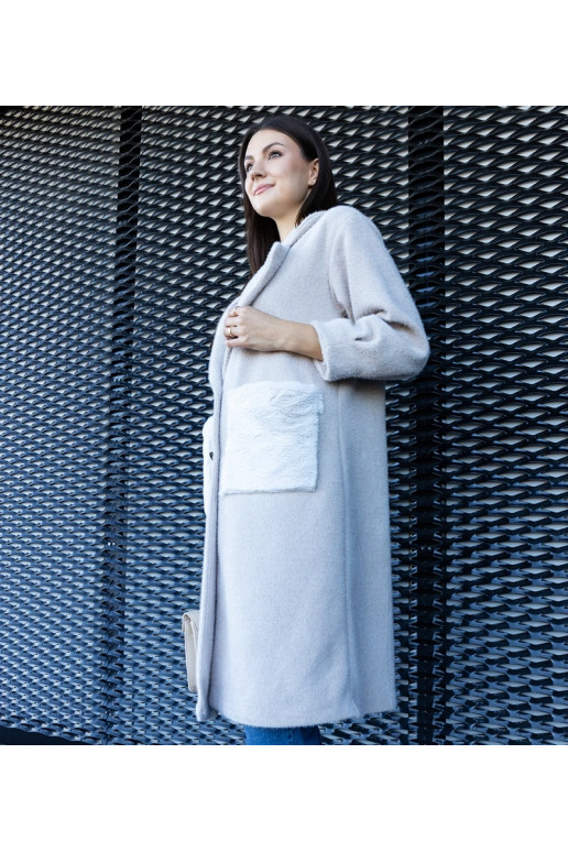 Dlouhý béžový kabát s plyšovými...