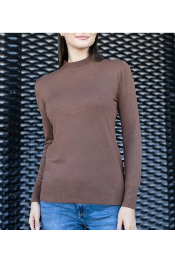 Hnědý klasický svetr...