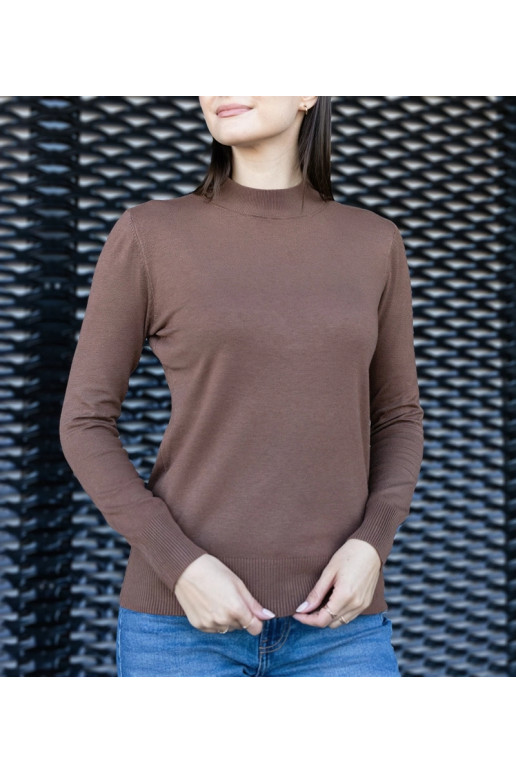 Hnědý klasický svetr volného střihu...