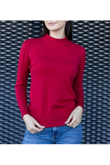 Červený klasický svetr...