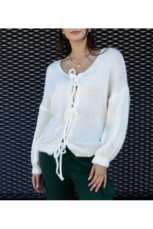 Bílý vázaný svetr Sumaia