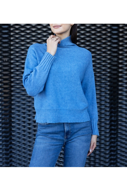 Lukana modrý rolák volného střihu