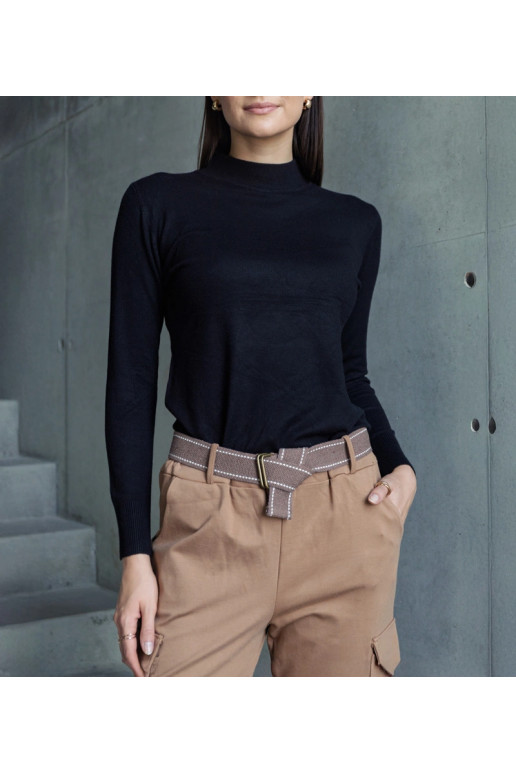 Černý klasický svetr volného střihu...