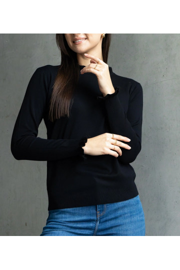 Černý měkký svetr zdobený... 2